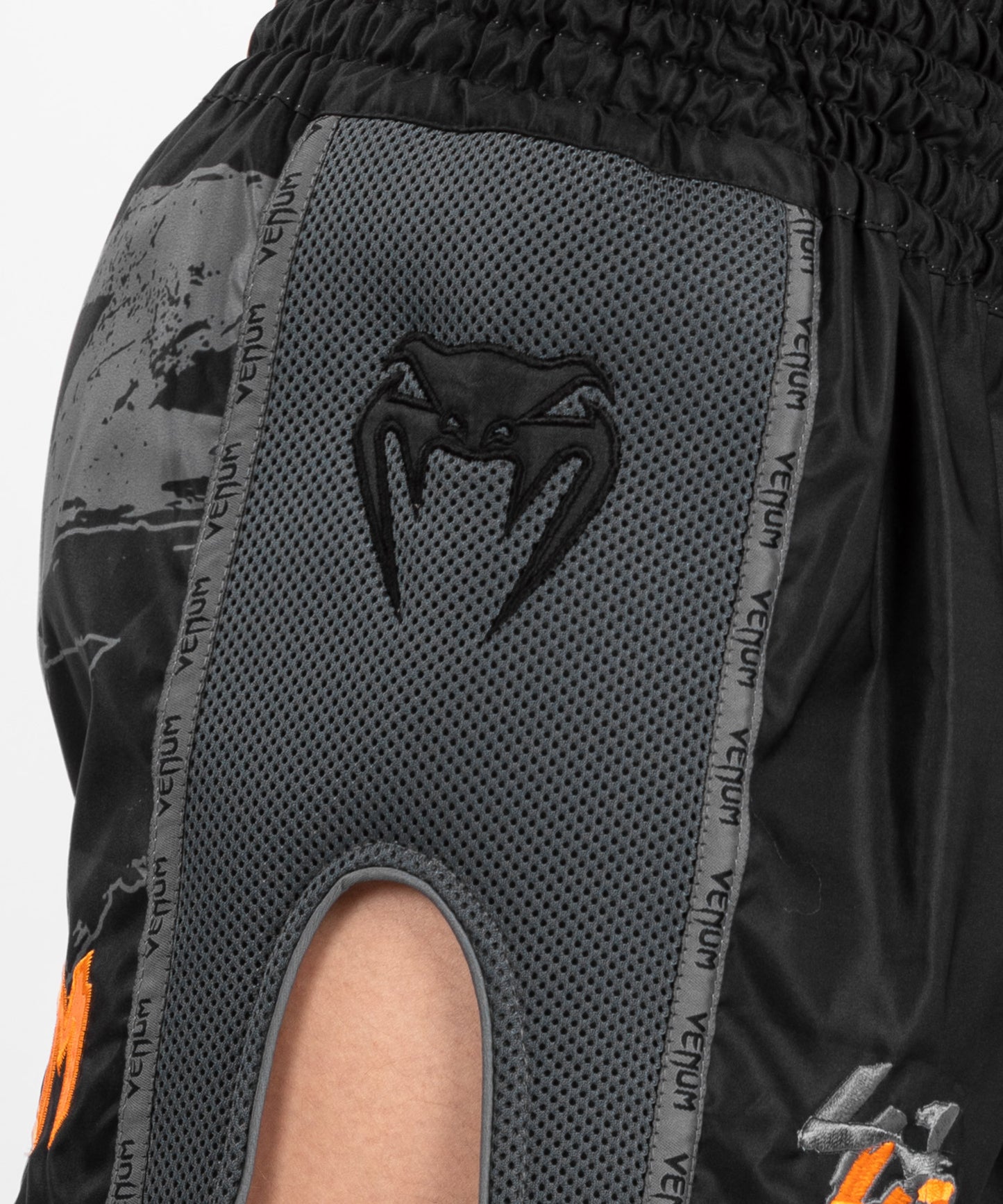 Venum S47 Muay Thaï Short - Black/Orange