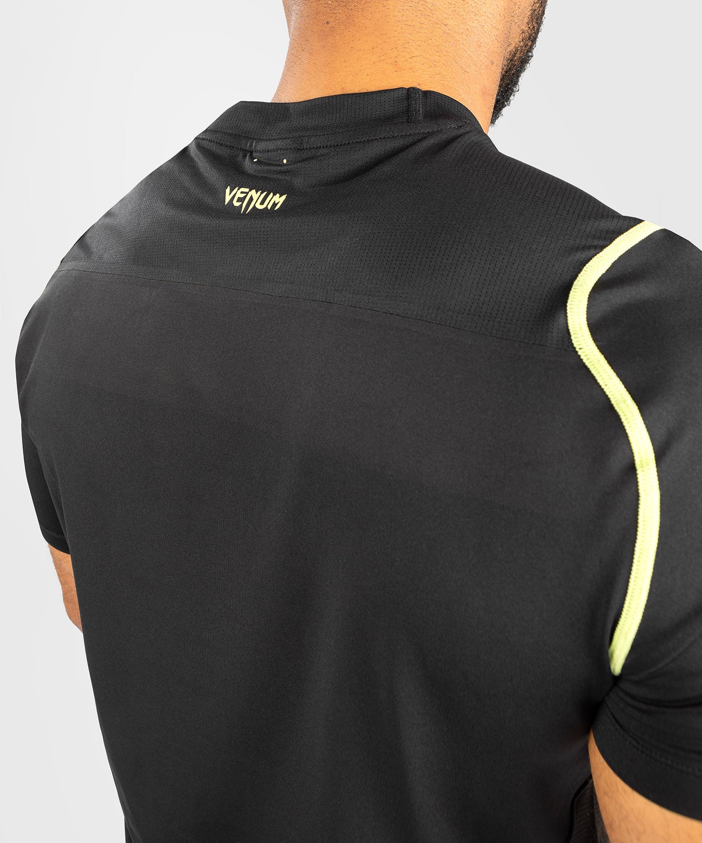 Venum Fusion 2.0  Men Dry Tech T-Shirt - Black/Yellow