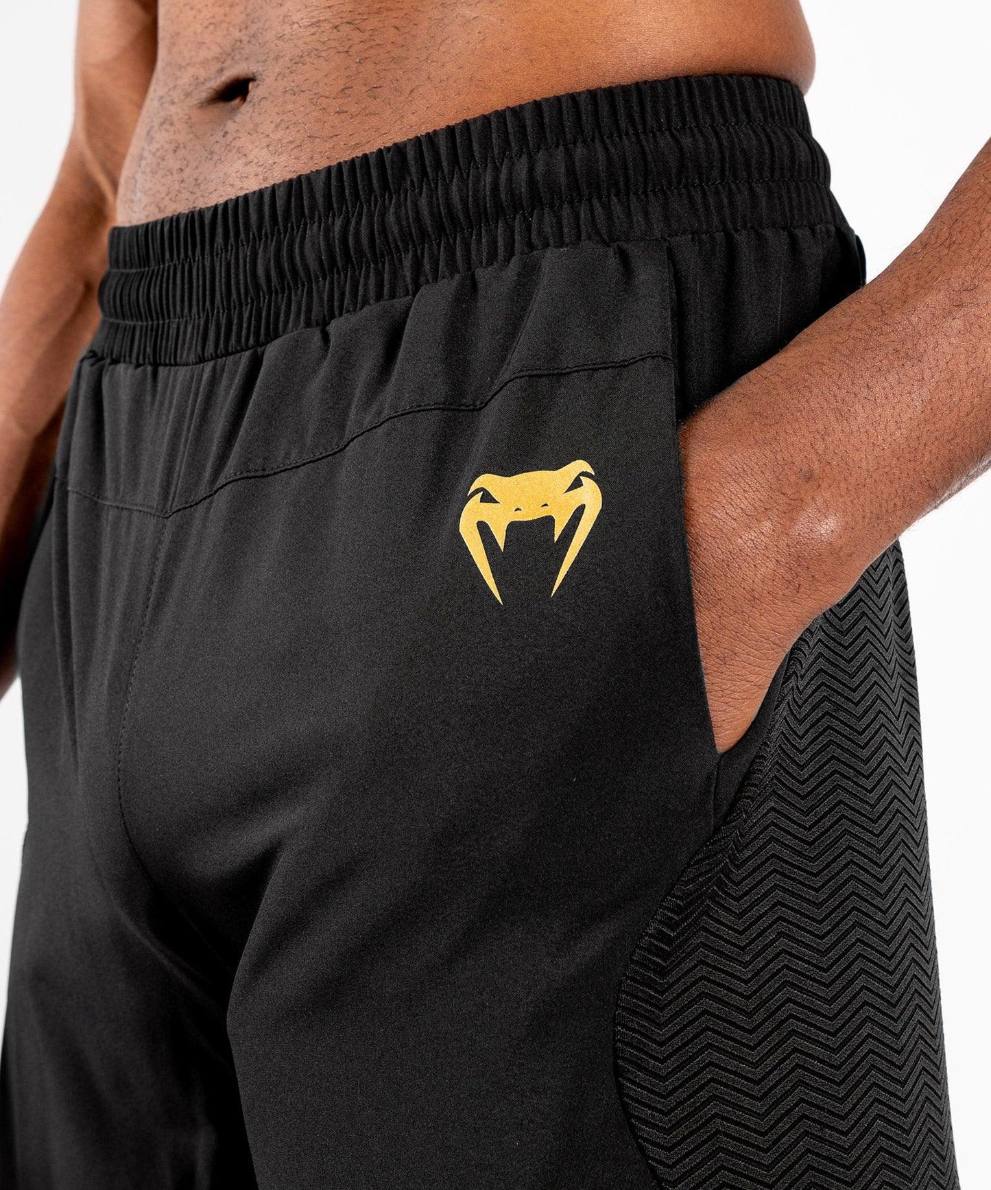 Venum G-Fit Training Shorts - Black/Gold Picture 5