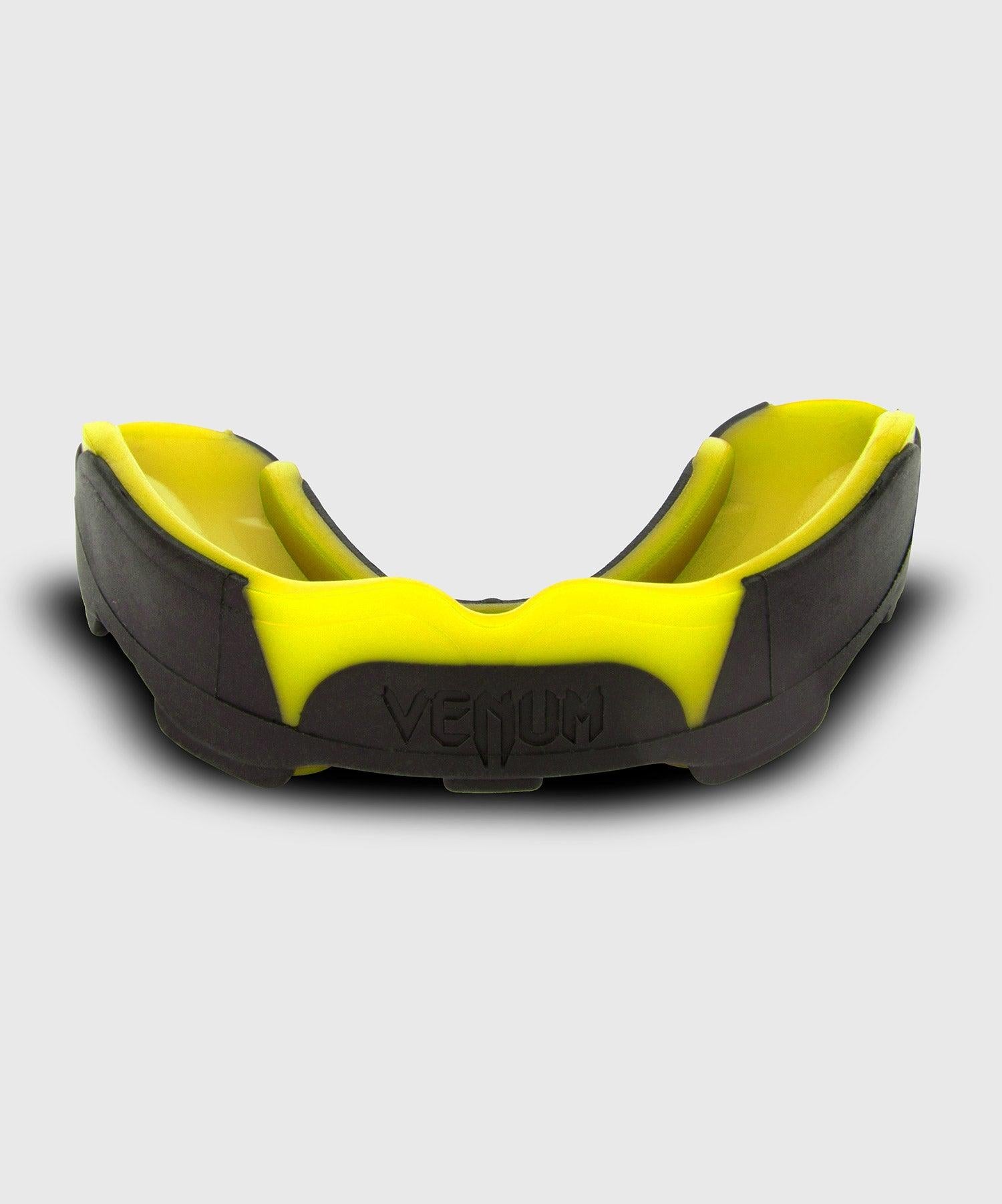 Venum Predator Mouthguard - Black/Yellow