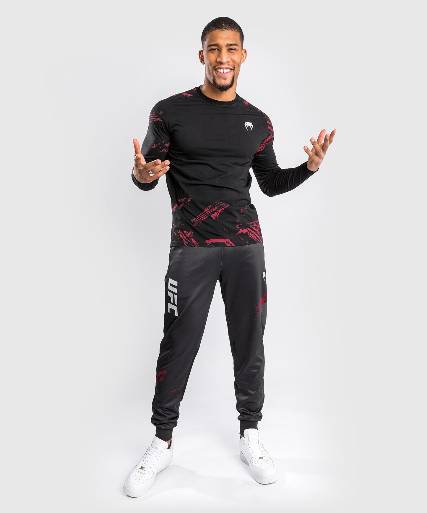UFC Venum Authentic Fight Week Men’s 2.0 Long Sleeve T-Shirt - Black/Red