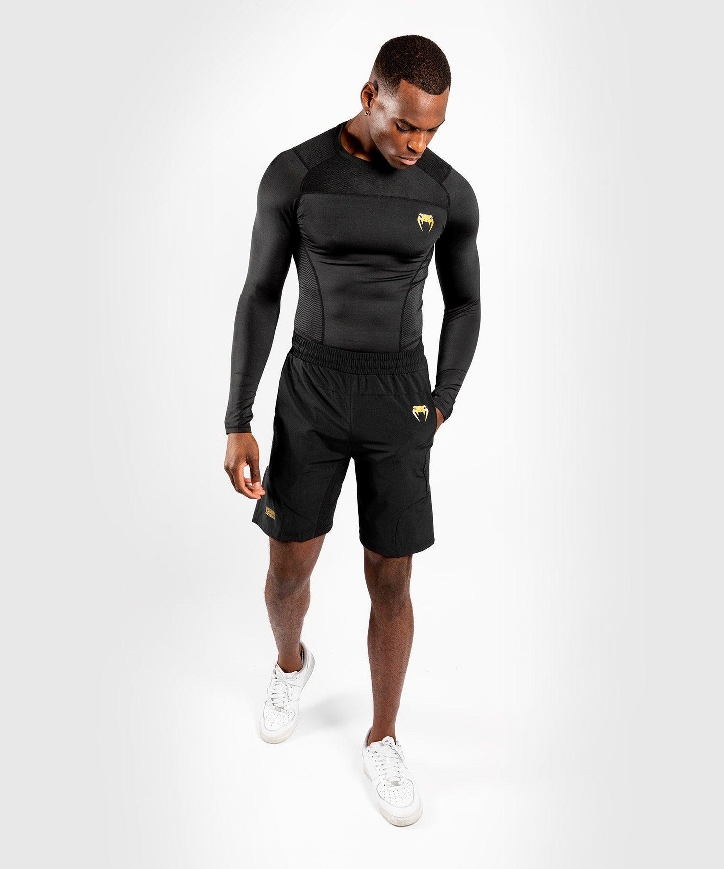 Venum G-Fit Training Shorts - Black/Gold Picture 8