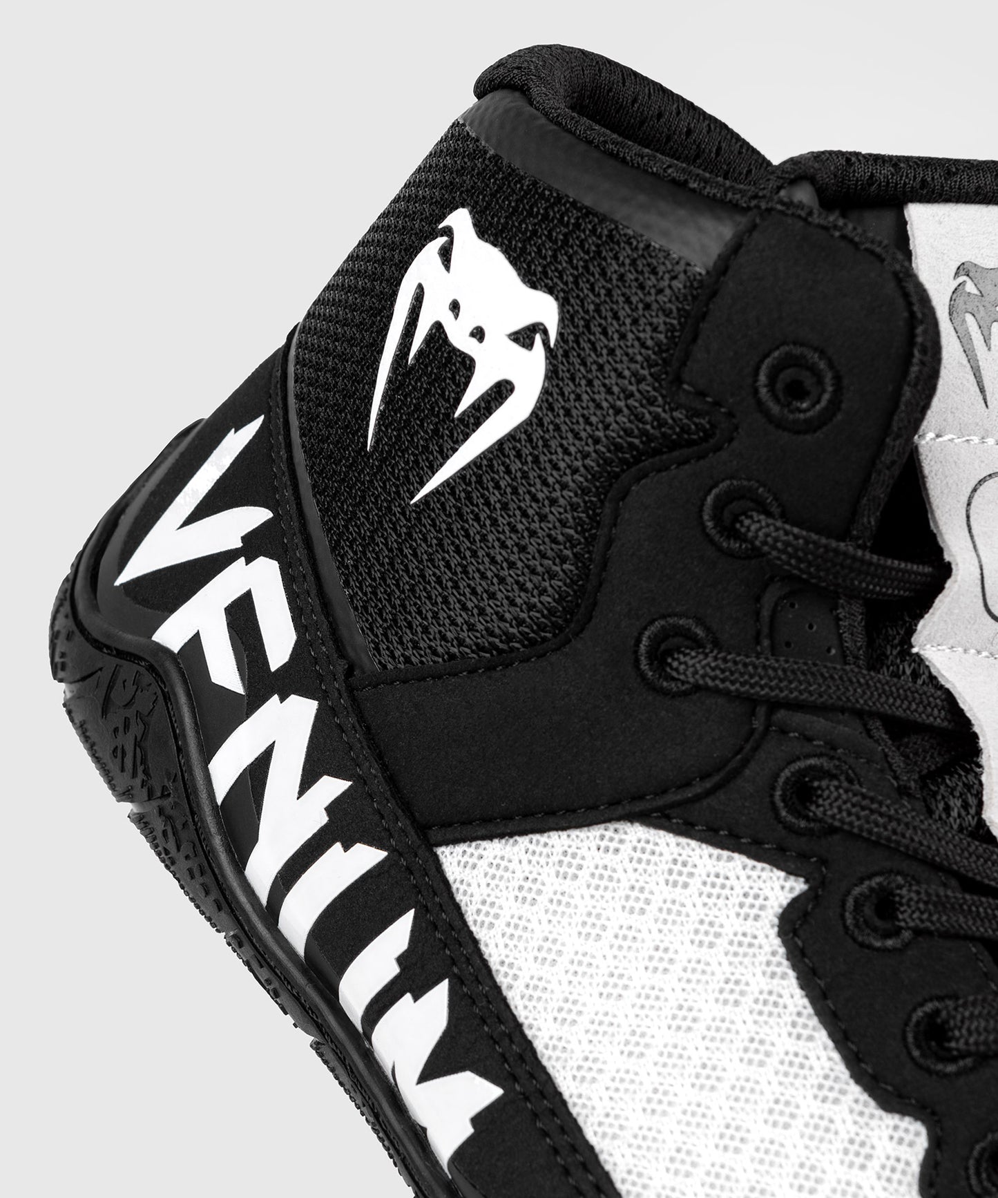 Venum Elite Wrestling Shoes - Black/White