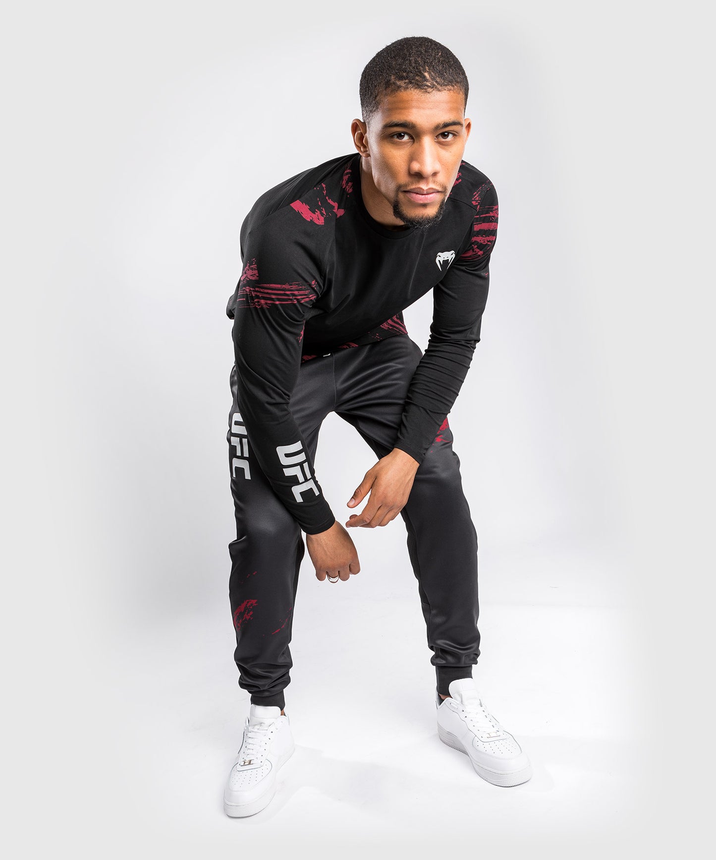 UFC Venum Authentic Fight Week Men’s 2.0 Long Sleeve T-Shirt - Black/Red