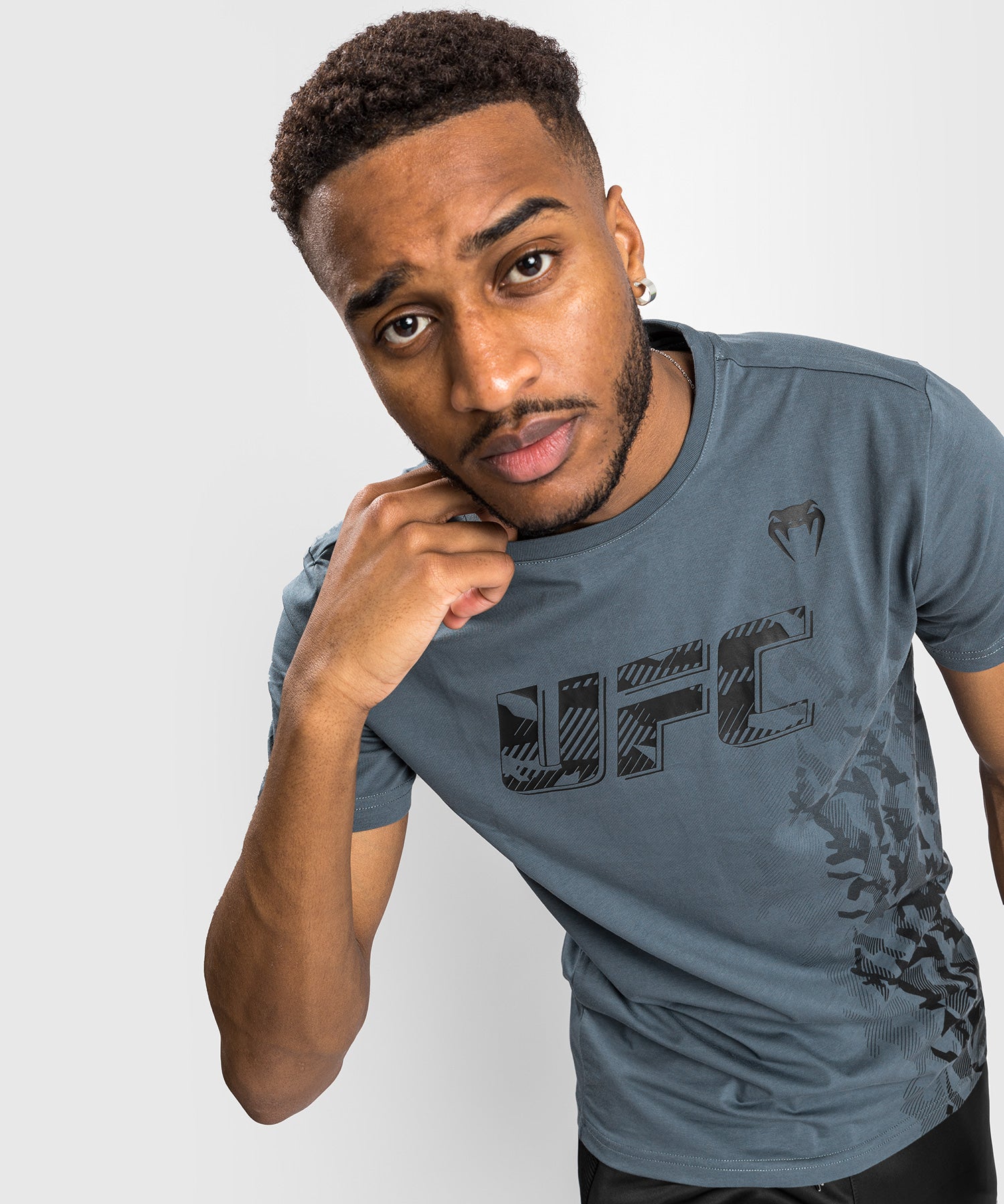 UFC Venum Authentic Fight Week Men s Short Sleeve T shirt Grey