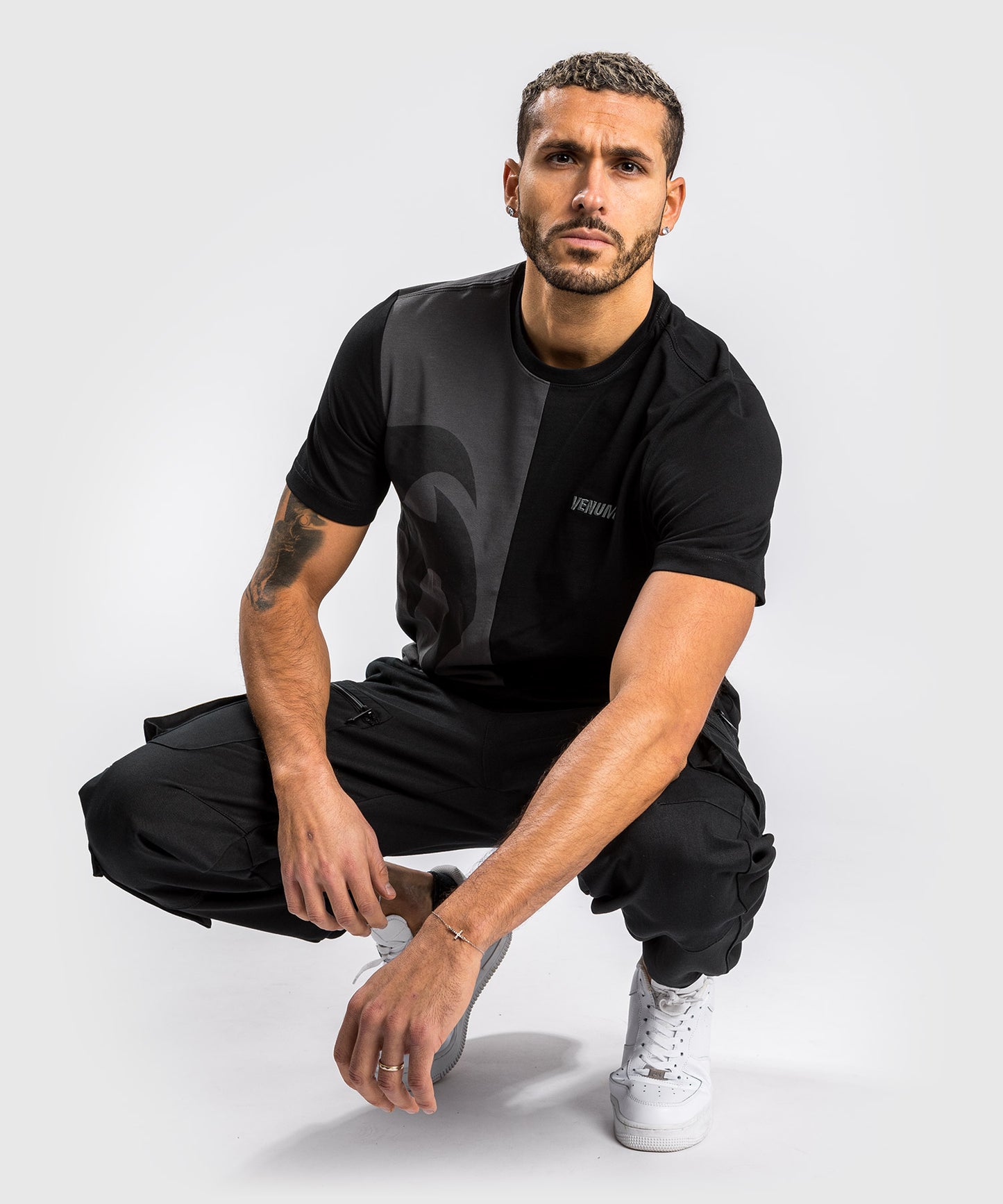 Venum Giant Split T-Shirt - Black/Grey