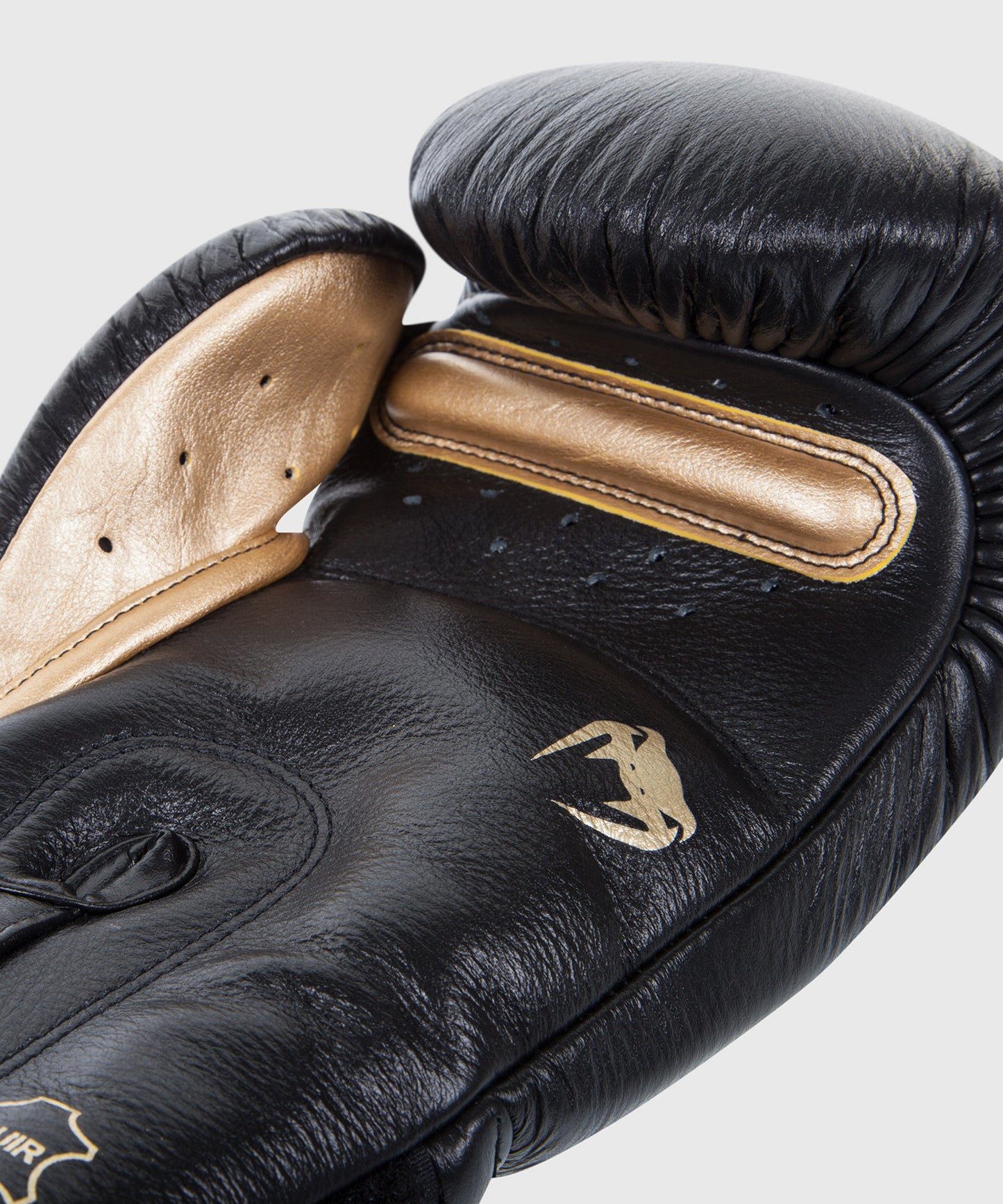 Venum Giant 3.0 Boxing Gloves - Nappa Leather - Black/Gold