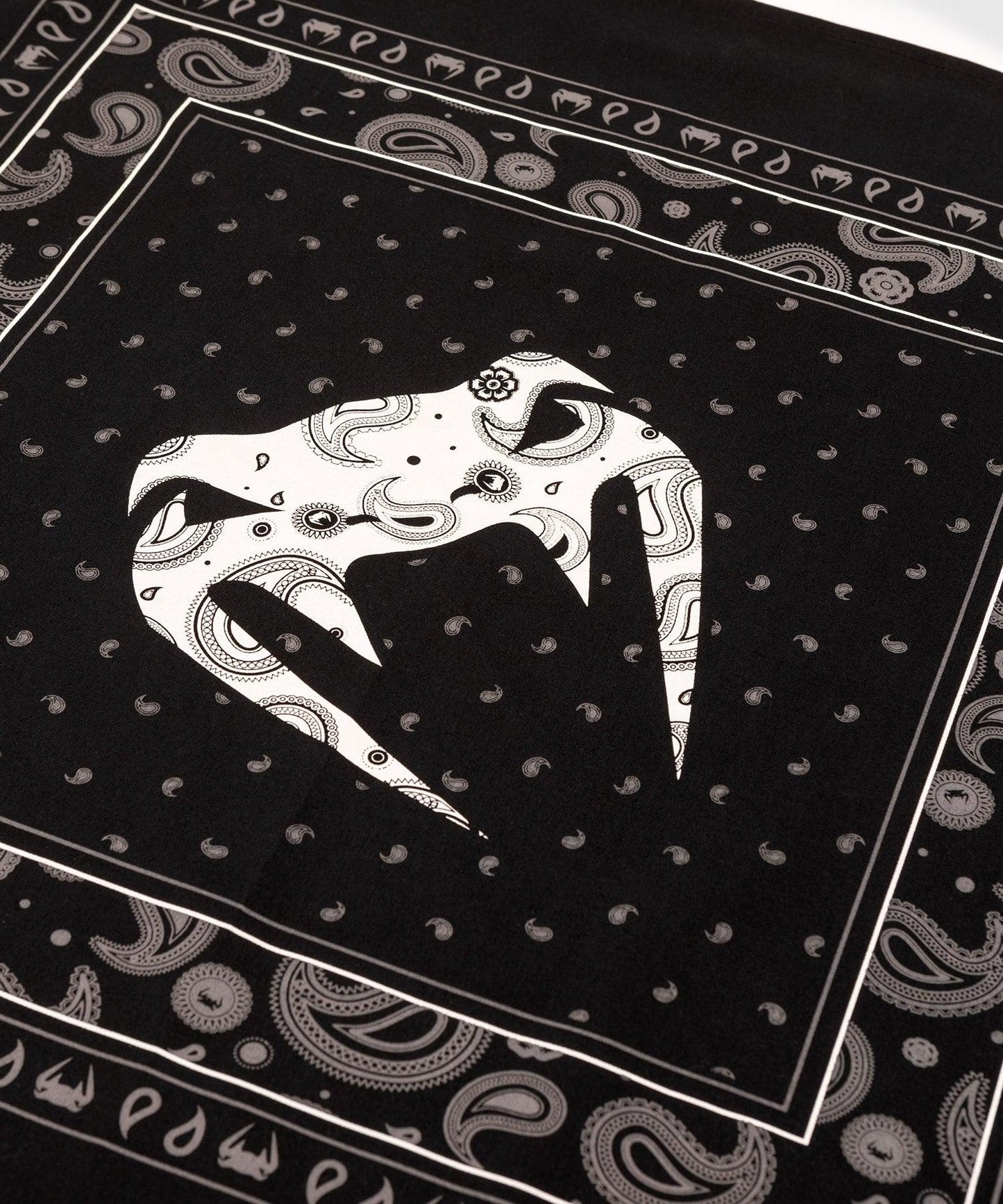 Venum Cali 34 Bandana - Black