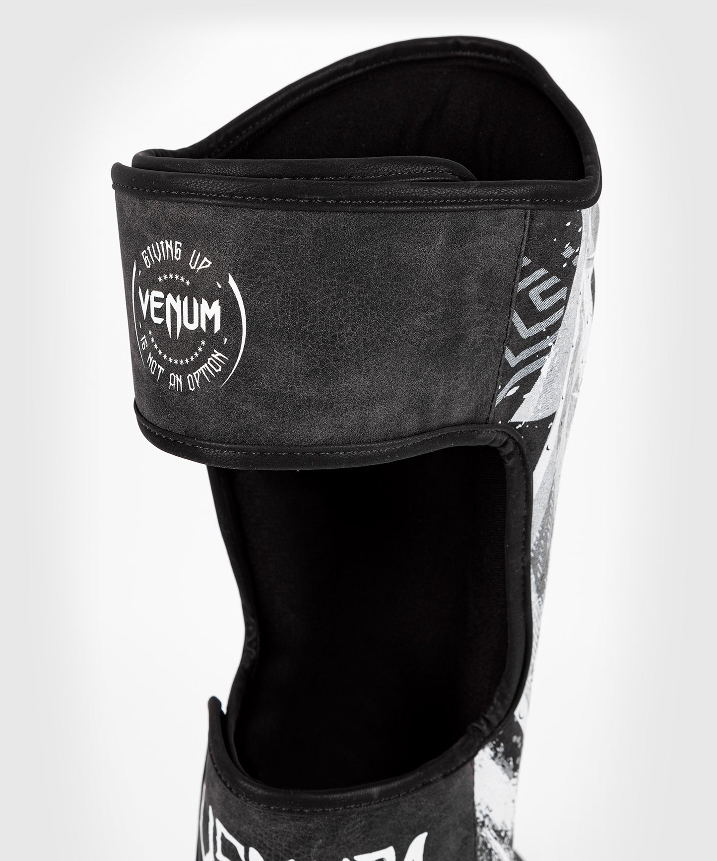Venum GLDTR 4.0 Shinguards