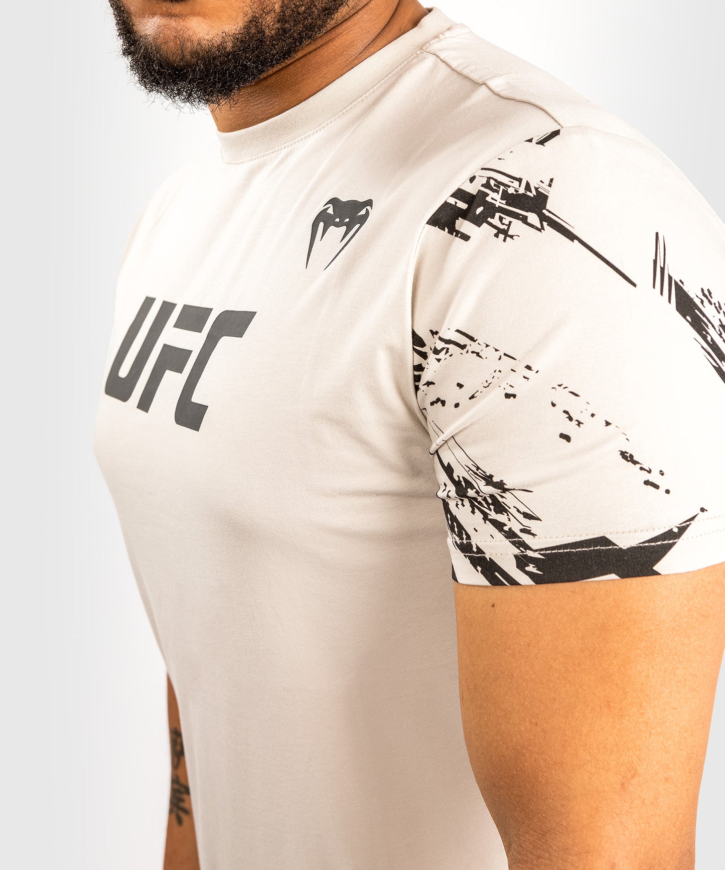 Venum UFC Authentic Fight Week Men Performance Short Sleeve T-shirt Verde