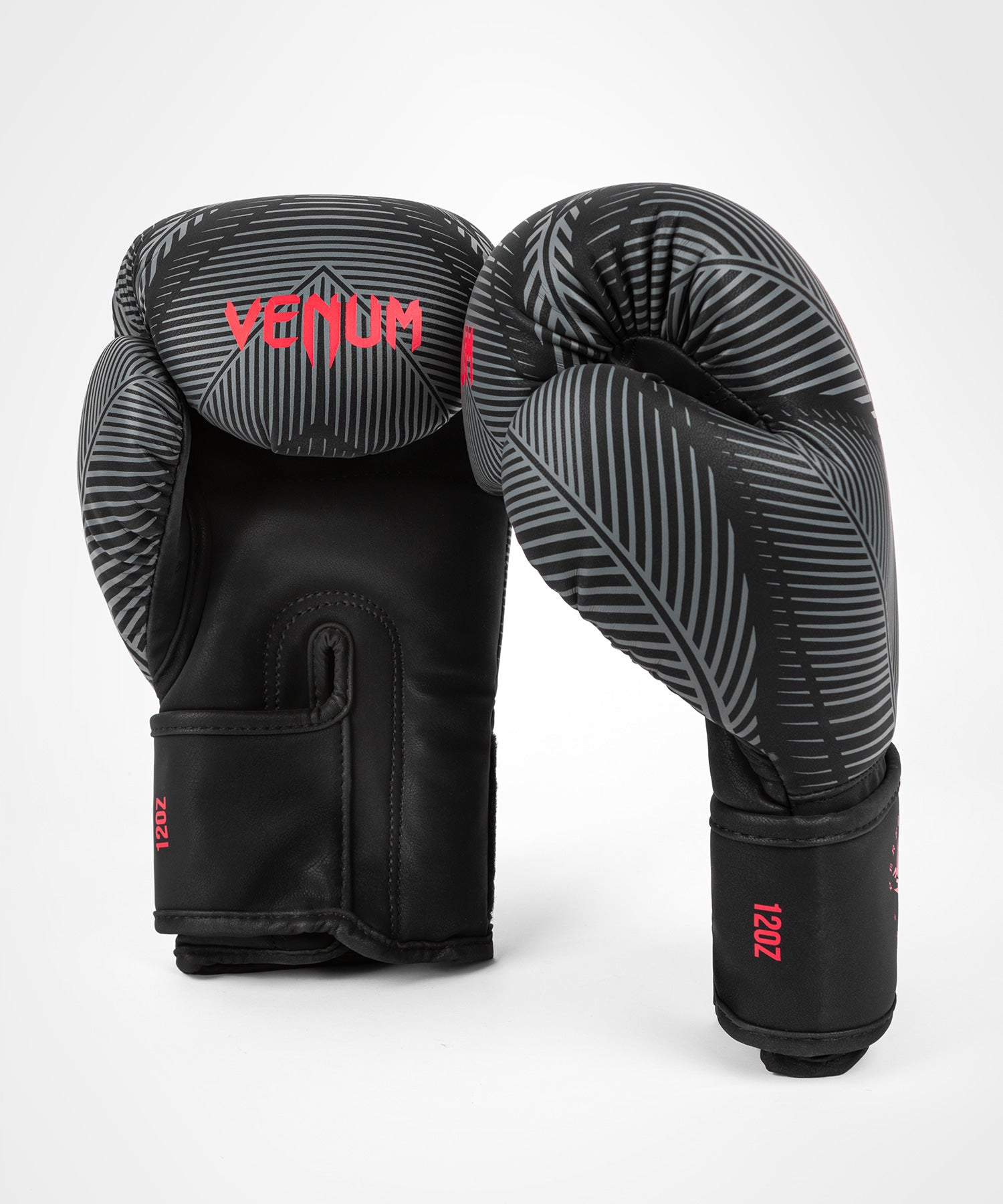Venum boxing deals gloves red