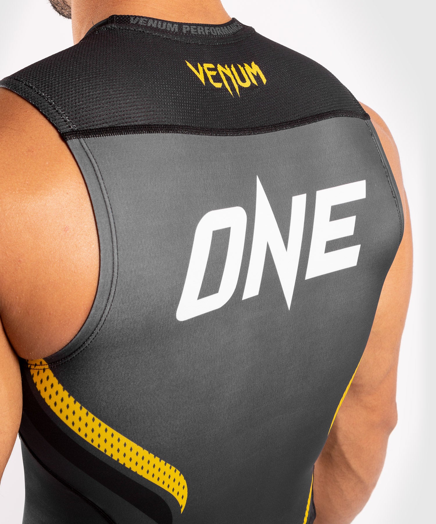Venum ONE FC Impact Rashguard - sleeveless - Grey/Yellow