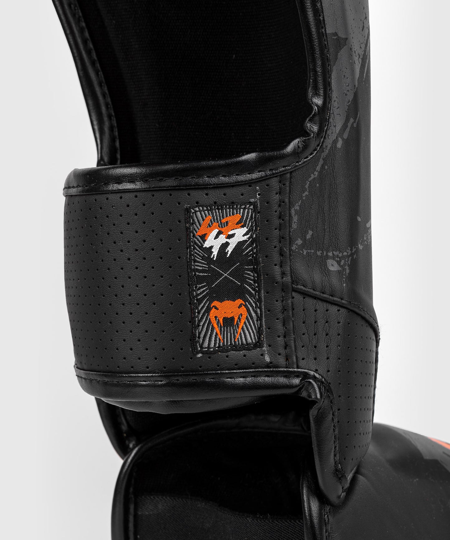 Venum S47 Shinguards - Black/Orange