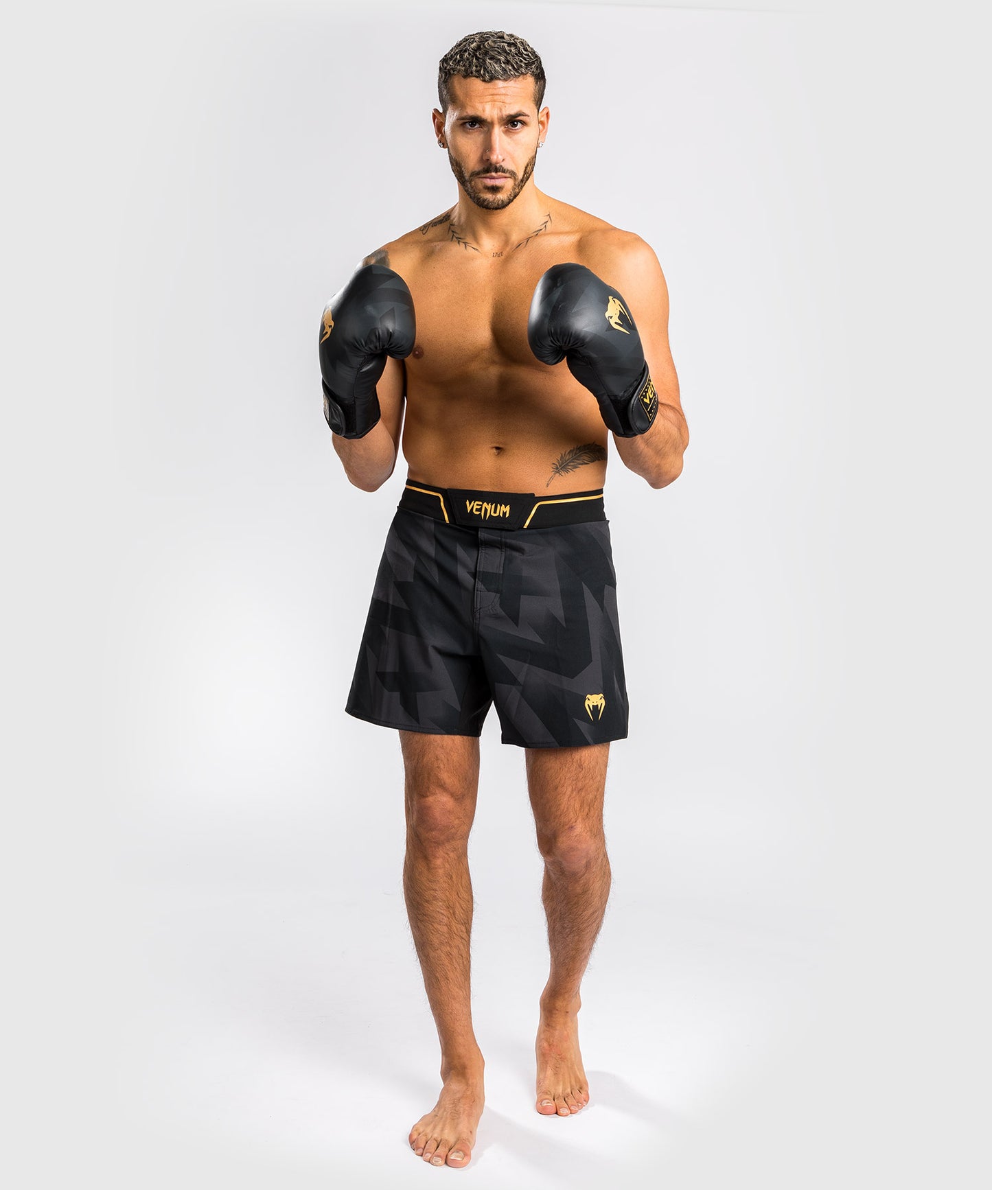 Venum Razor Fightshorts - Black/Gold
