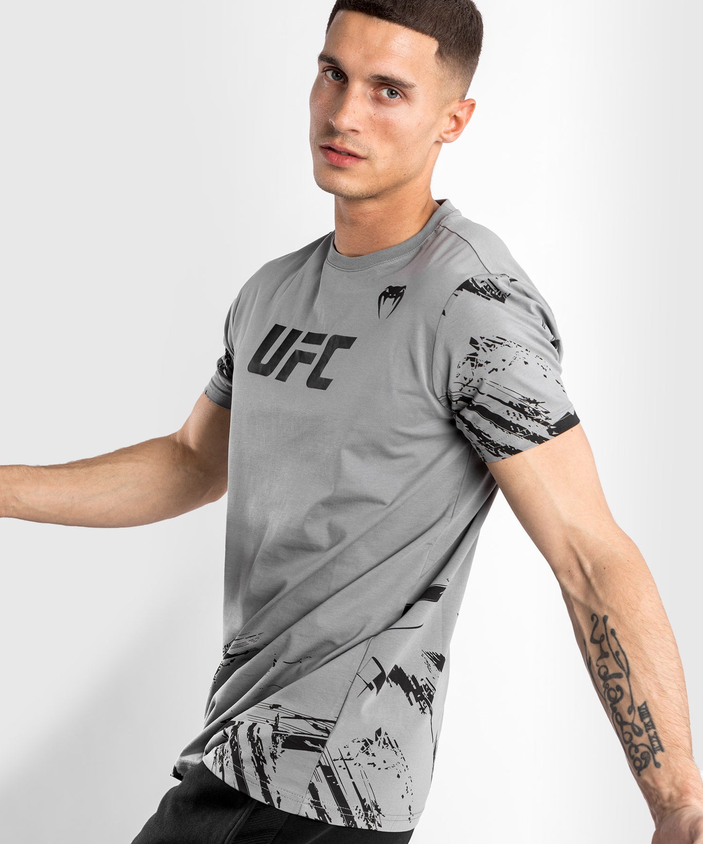 UFC Venum Authentic Fight Week 2.0 Men’s Short Sleeve T-Shirt - Grey