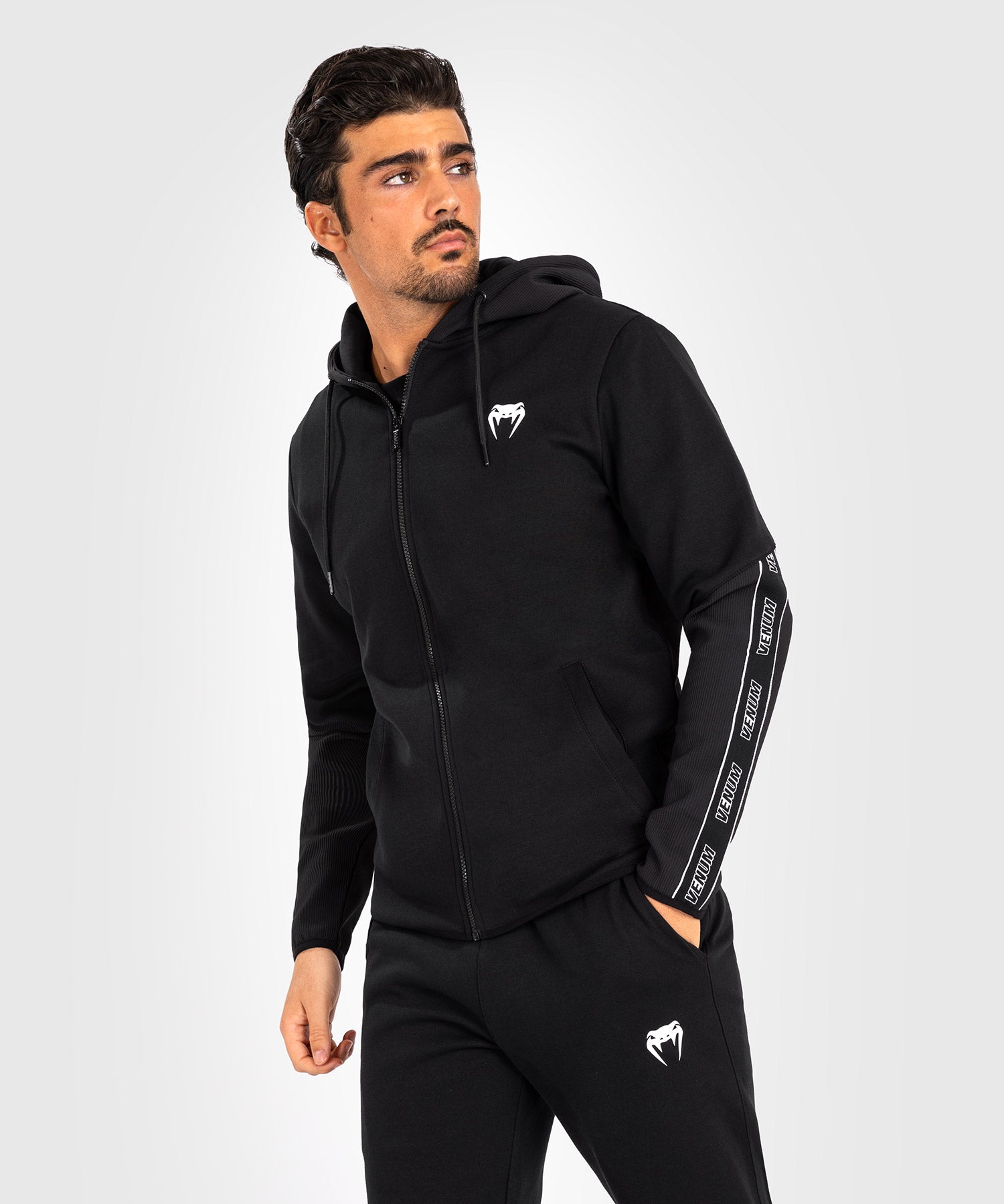 Venum Contender 4.0 Men s Hoodie Black Venum