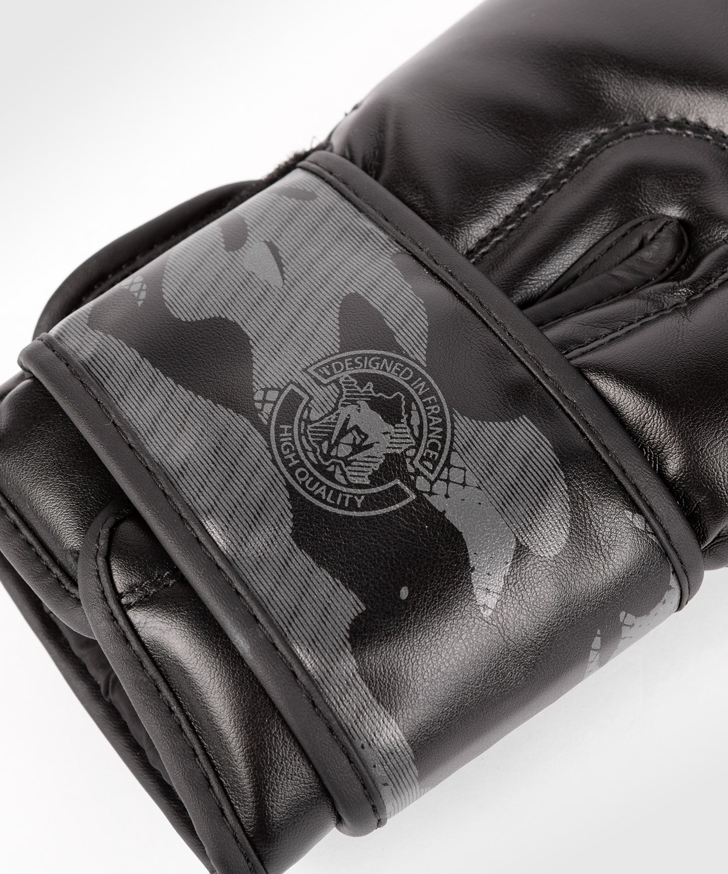 Venum Defender Contender 2.0 Boxing Gloves - Black/Black
