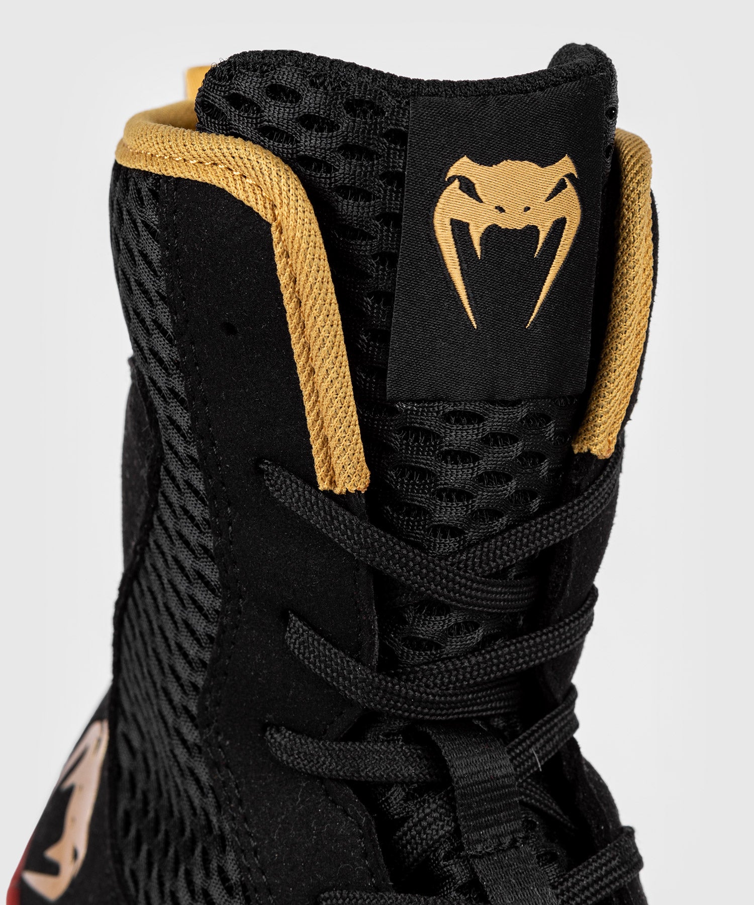 Black and gold nike boxing shoes discount