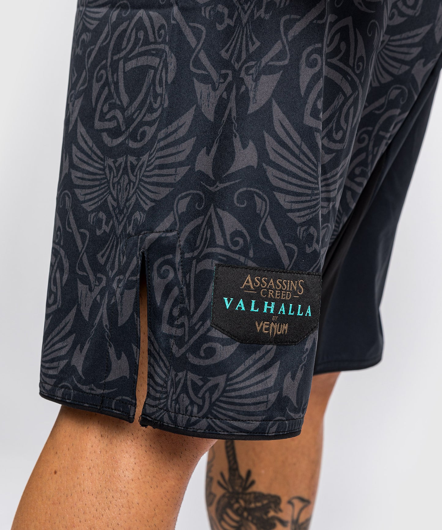 Venum Assassin's Creed Reloaded Fightshort - Black