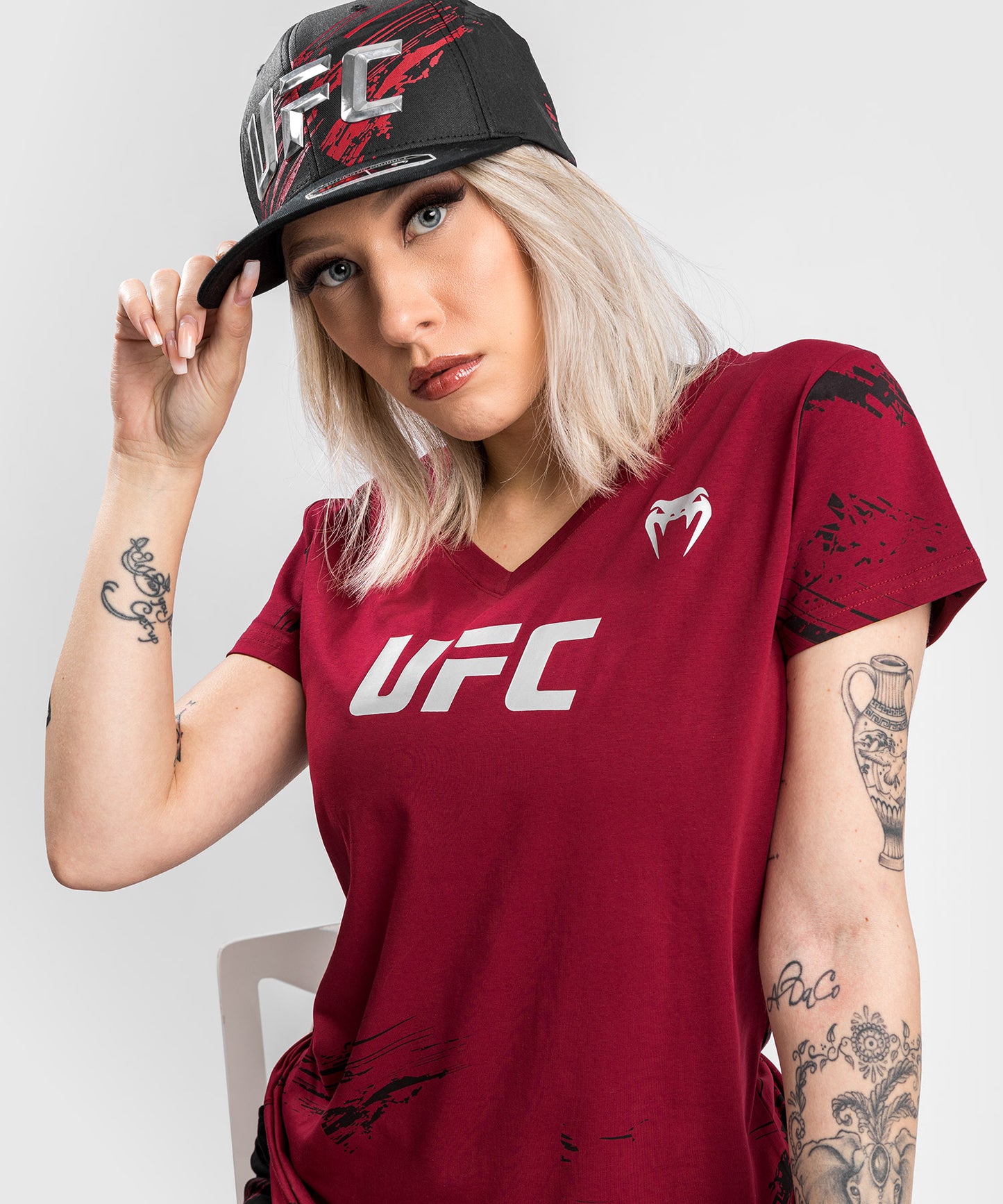 UFC Venum Authentic Fight Week 2.0 Women’s Short Sleeve T-Shirt - Red