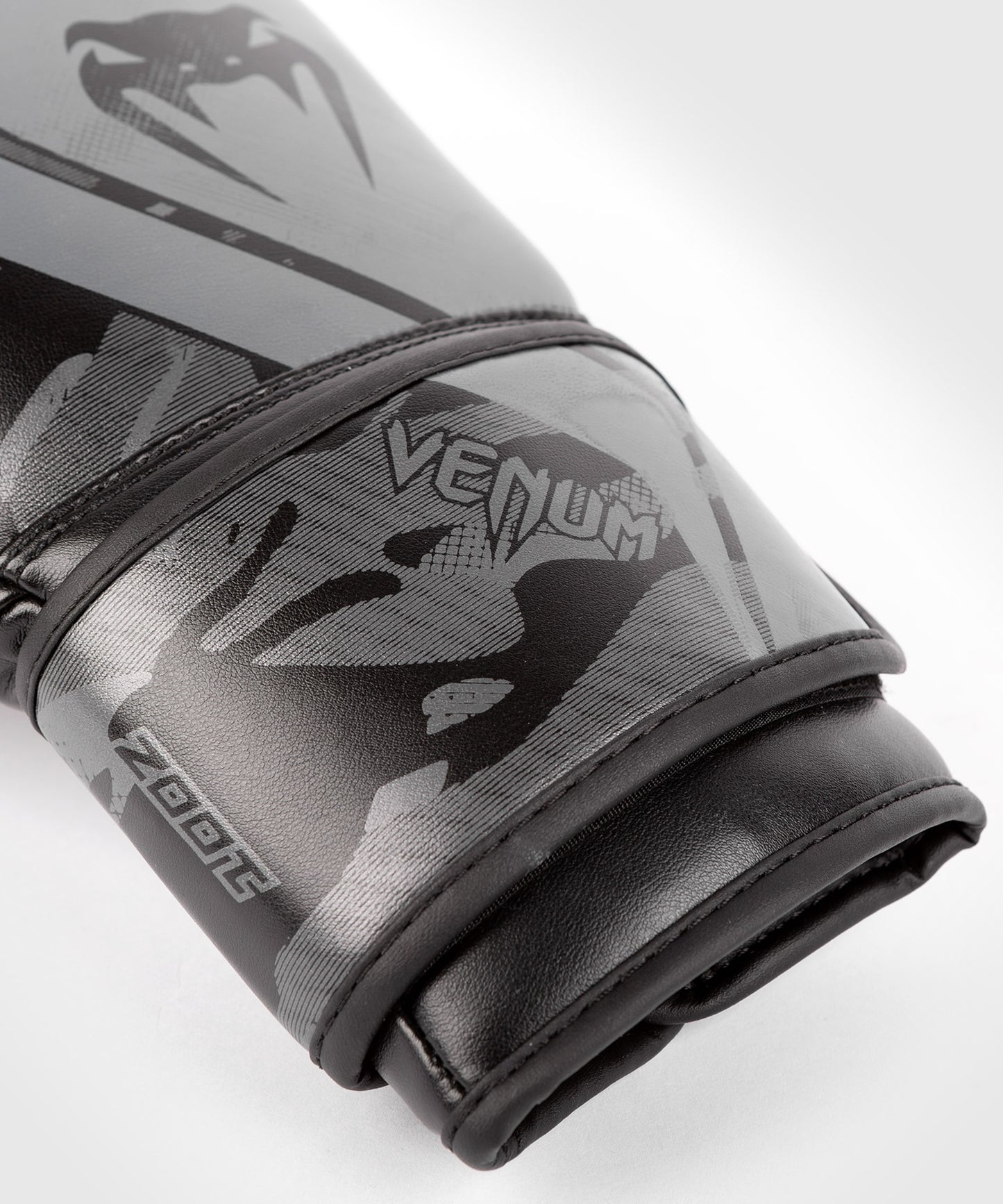 Venum Defender Contender 2.0 Boxing Gloves - Black/Black