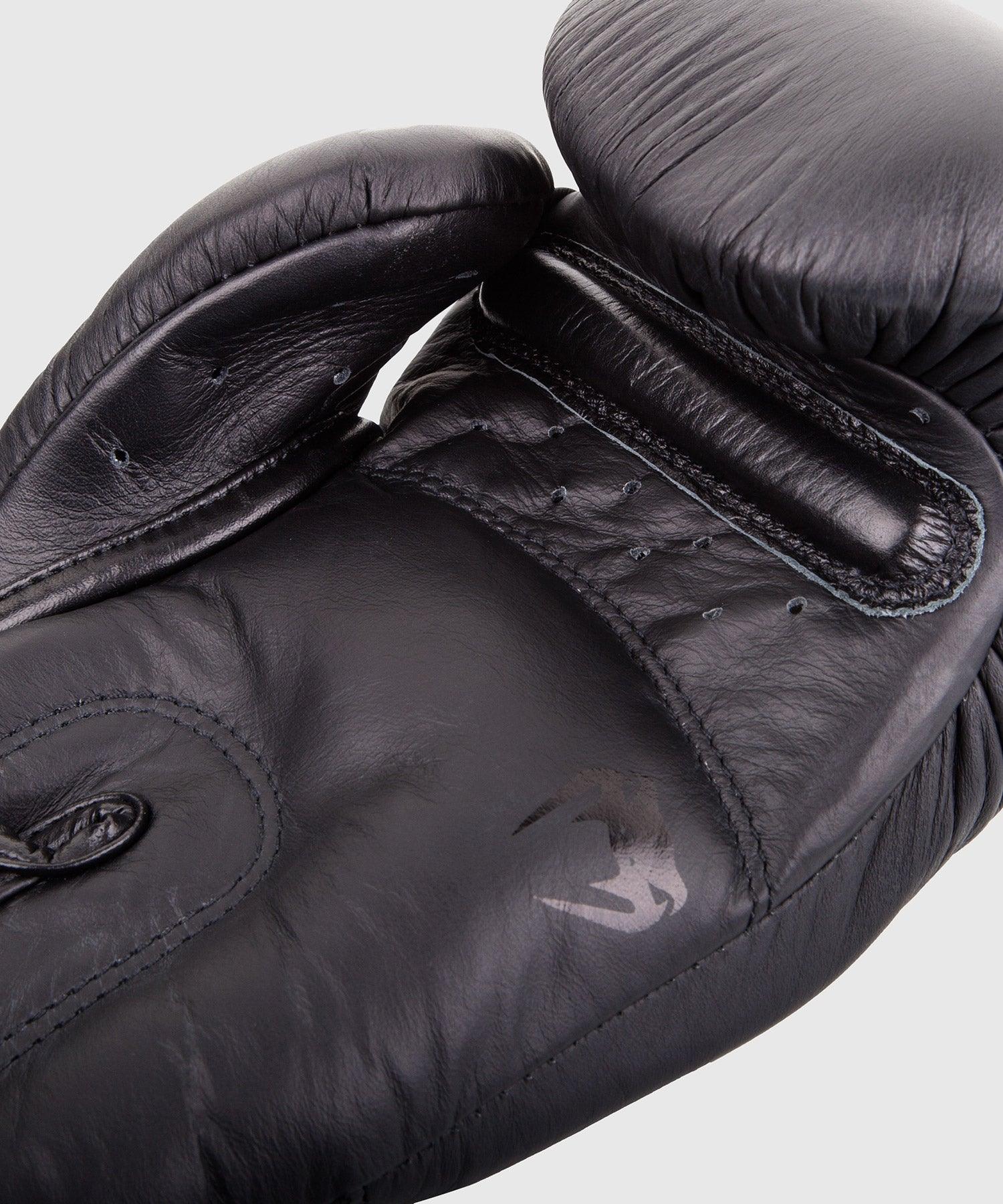 Venum Giant 3.0 Boxing Gloves - Nappa Leather - Black/Black Picture 3