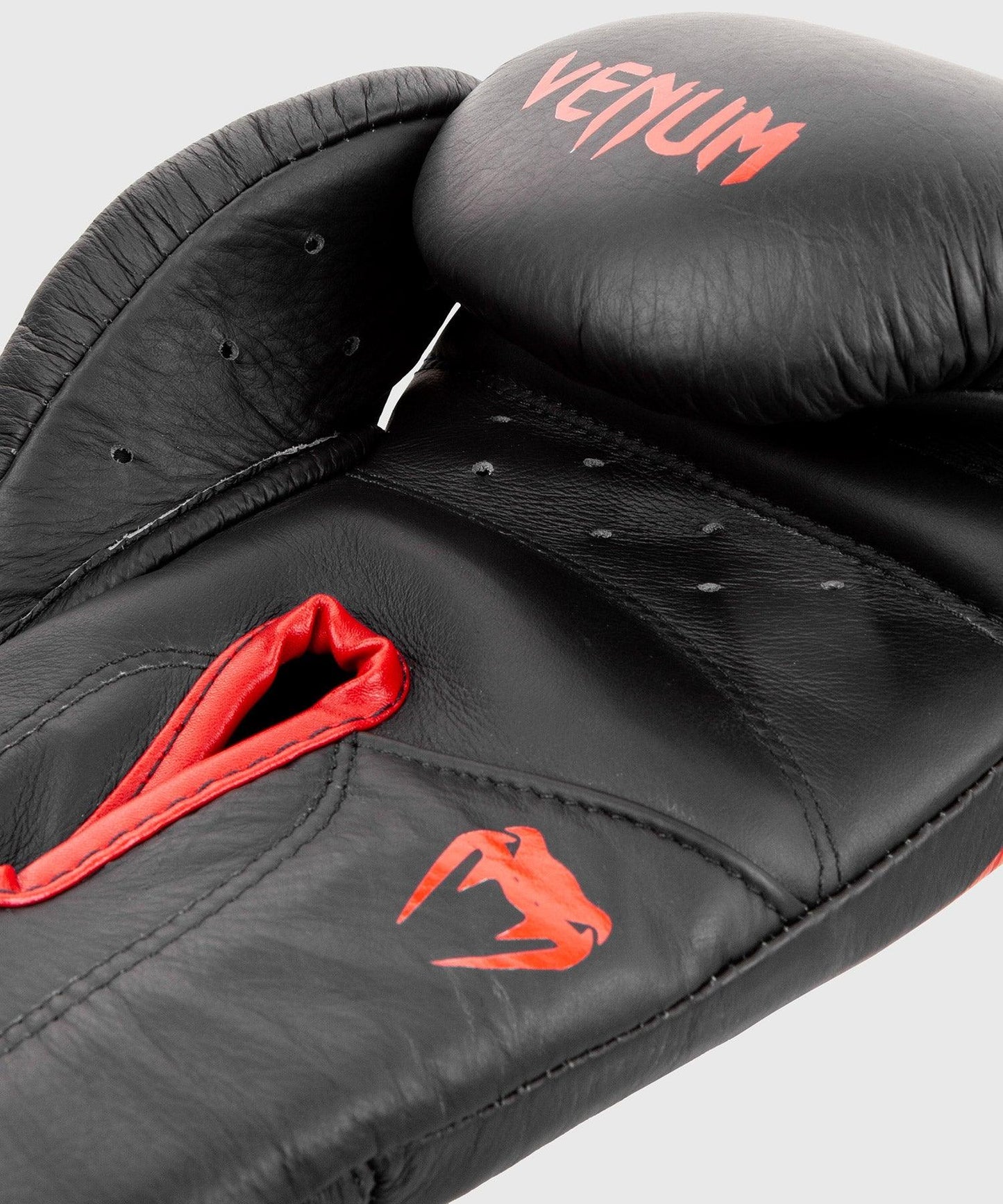 Venum Giant 2.0 Pro Boxing Gloves Velcro - Black/Red Picture 5