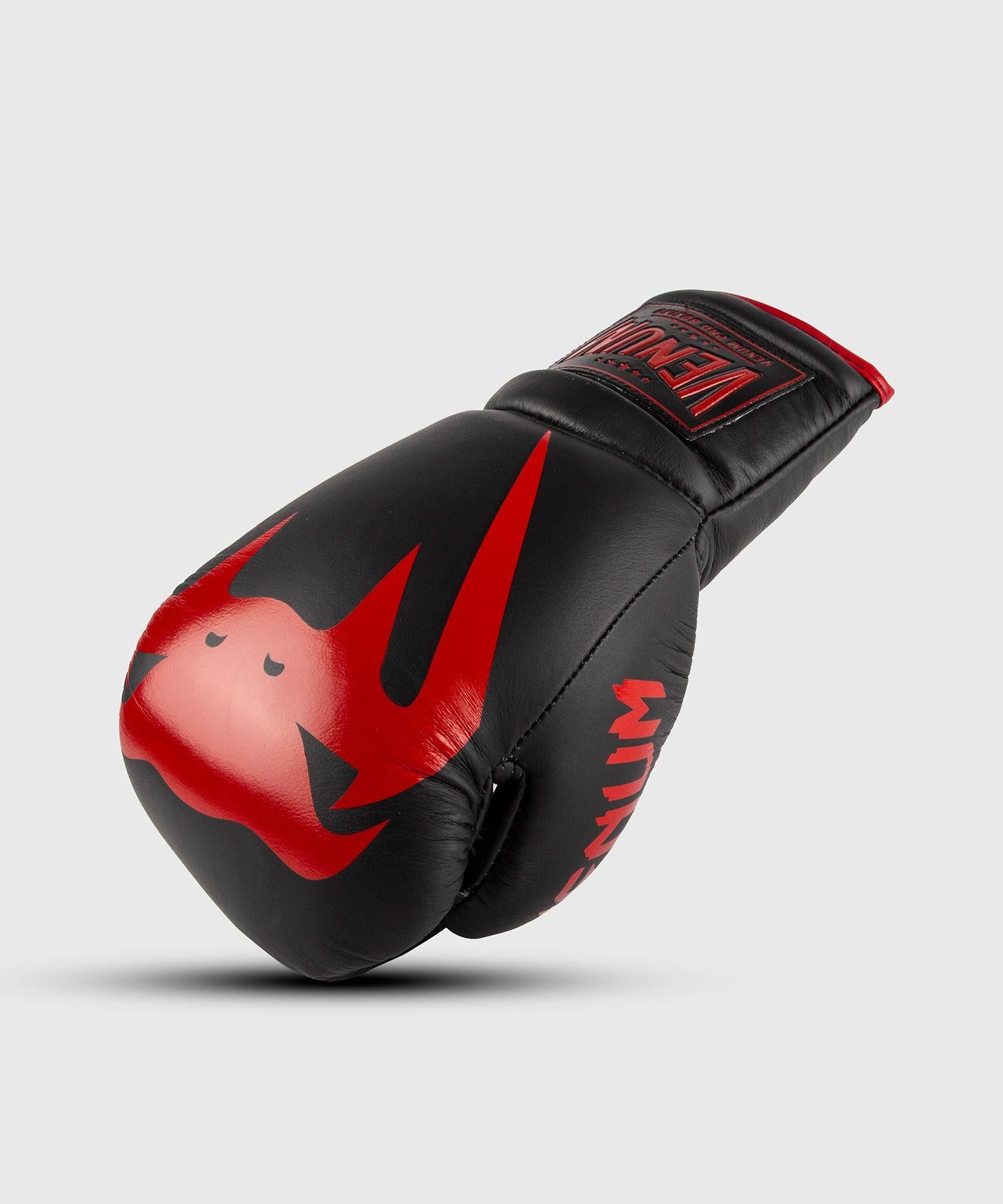 Venum Giant 2.0 Pro Boxing Gloves - With Laces - Black/Red Picture 1