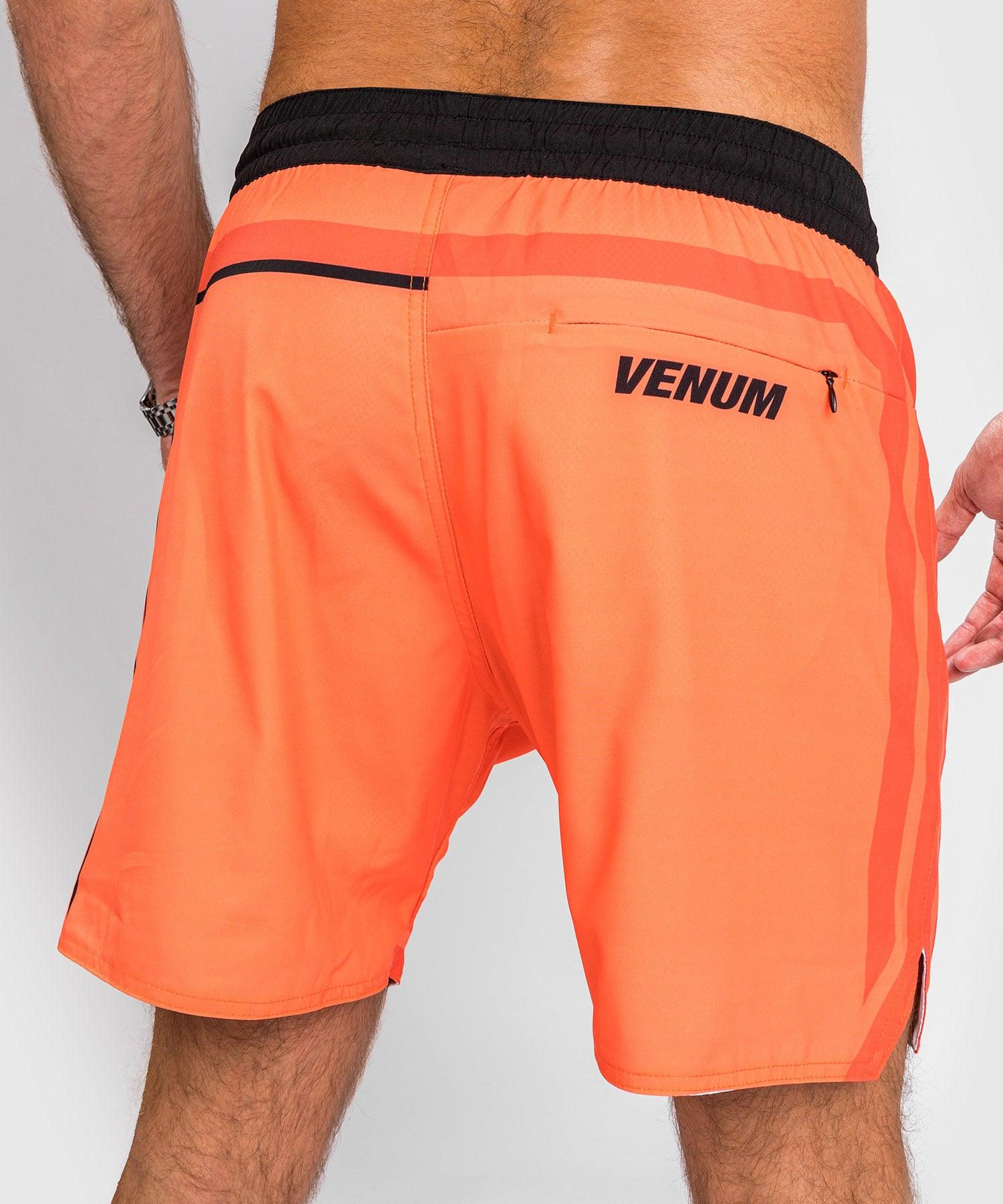 Venum board shorts top