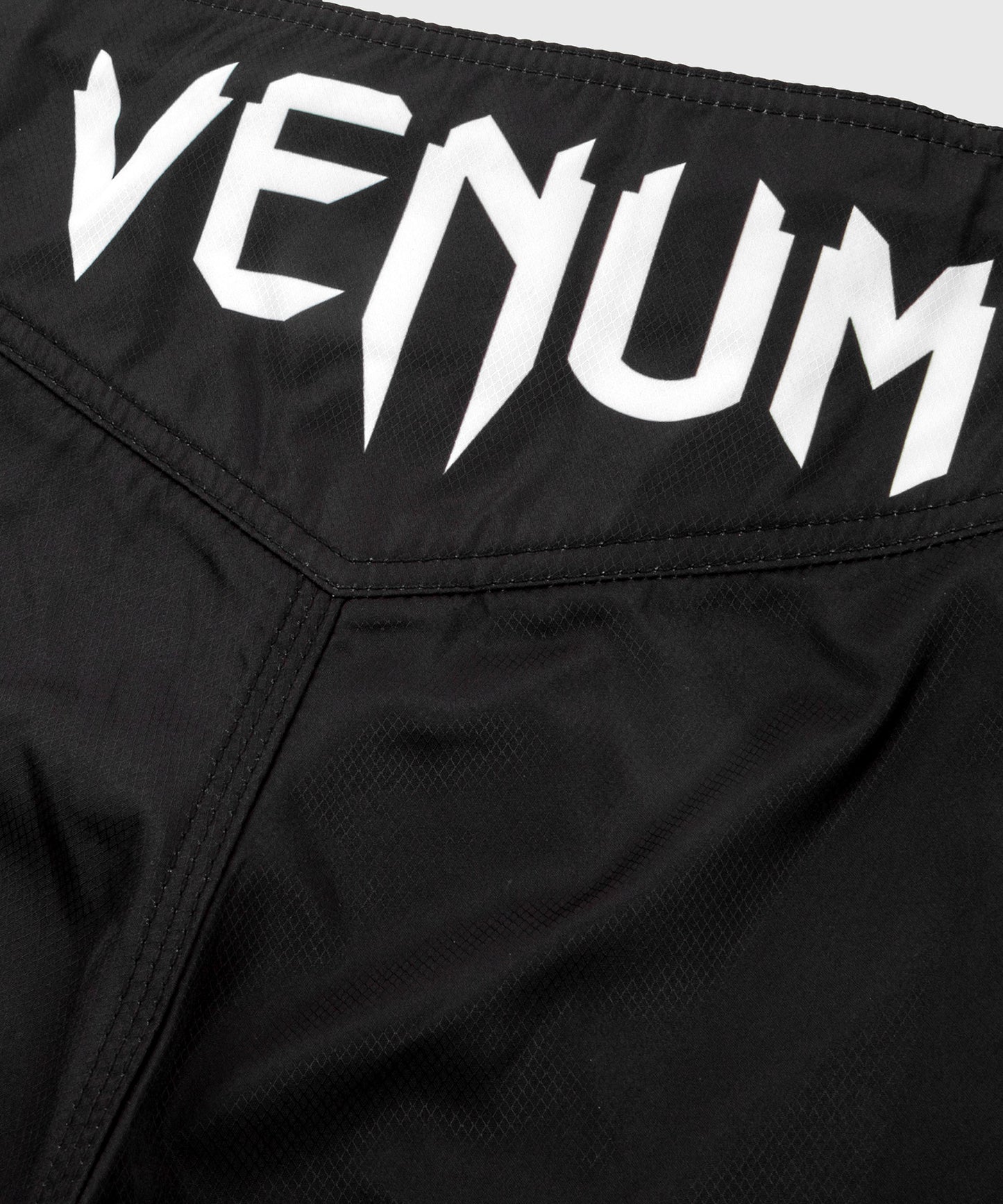 Venum Light 3.0 Fightshorts - Black/White