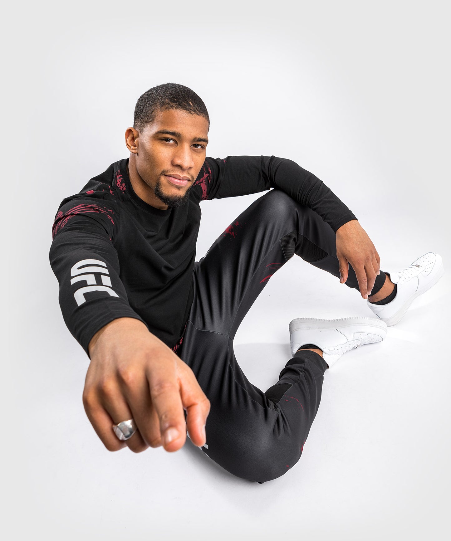 UFC Venum Authentic Fight Week Men’s 2.0 Long Sleeve T-Shirt - Black/Red