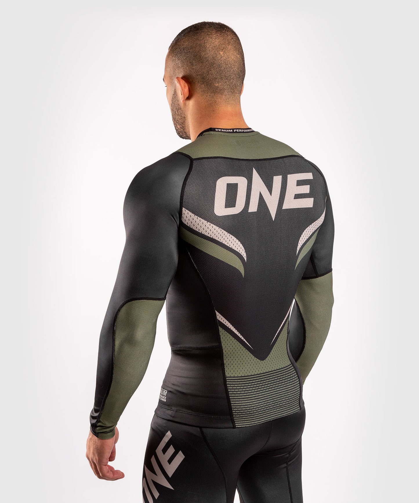 Venum ONE FC Impact Rashguard - long sleeves - Black/Khaki