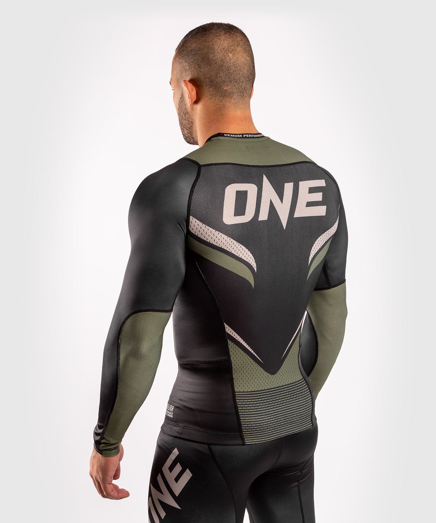 Venum ONE FC Impact Rashguard - long sleeves - Black/Khaki