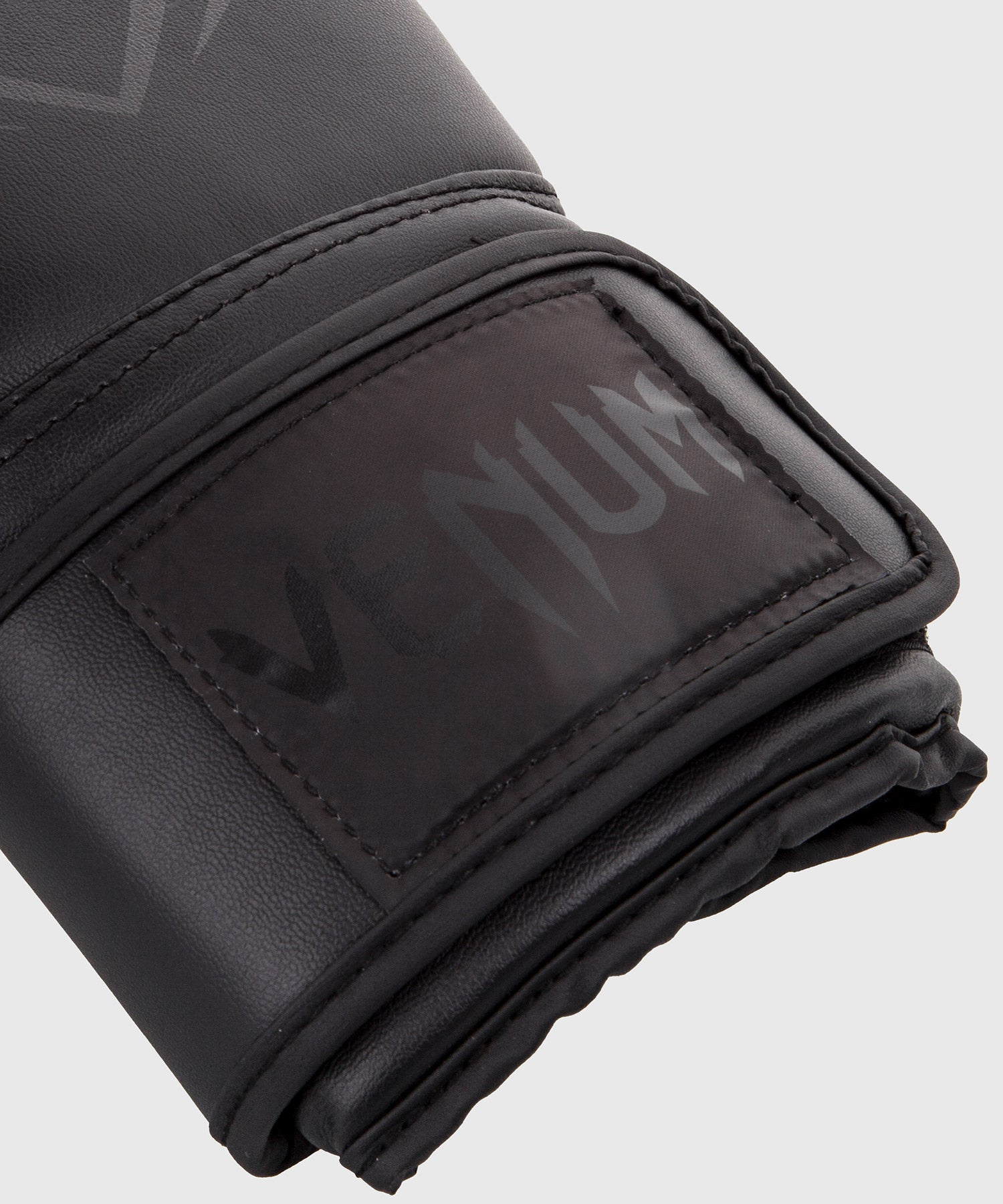 Venum Contender Boxing Gloves - Black/Black - Venum