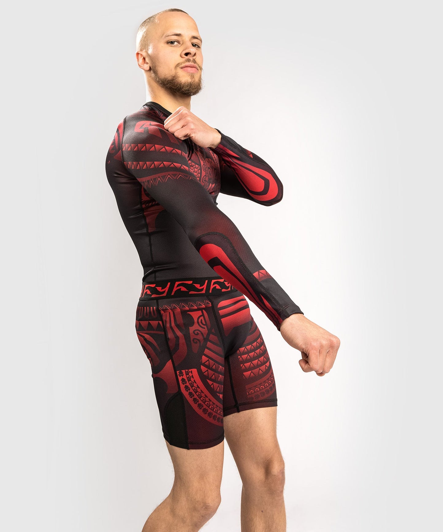 Venum Nakahi Rashguard - Long Sleeves - Black/Red