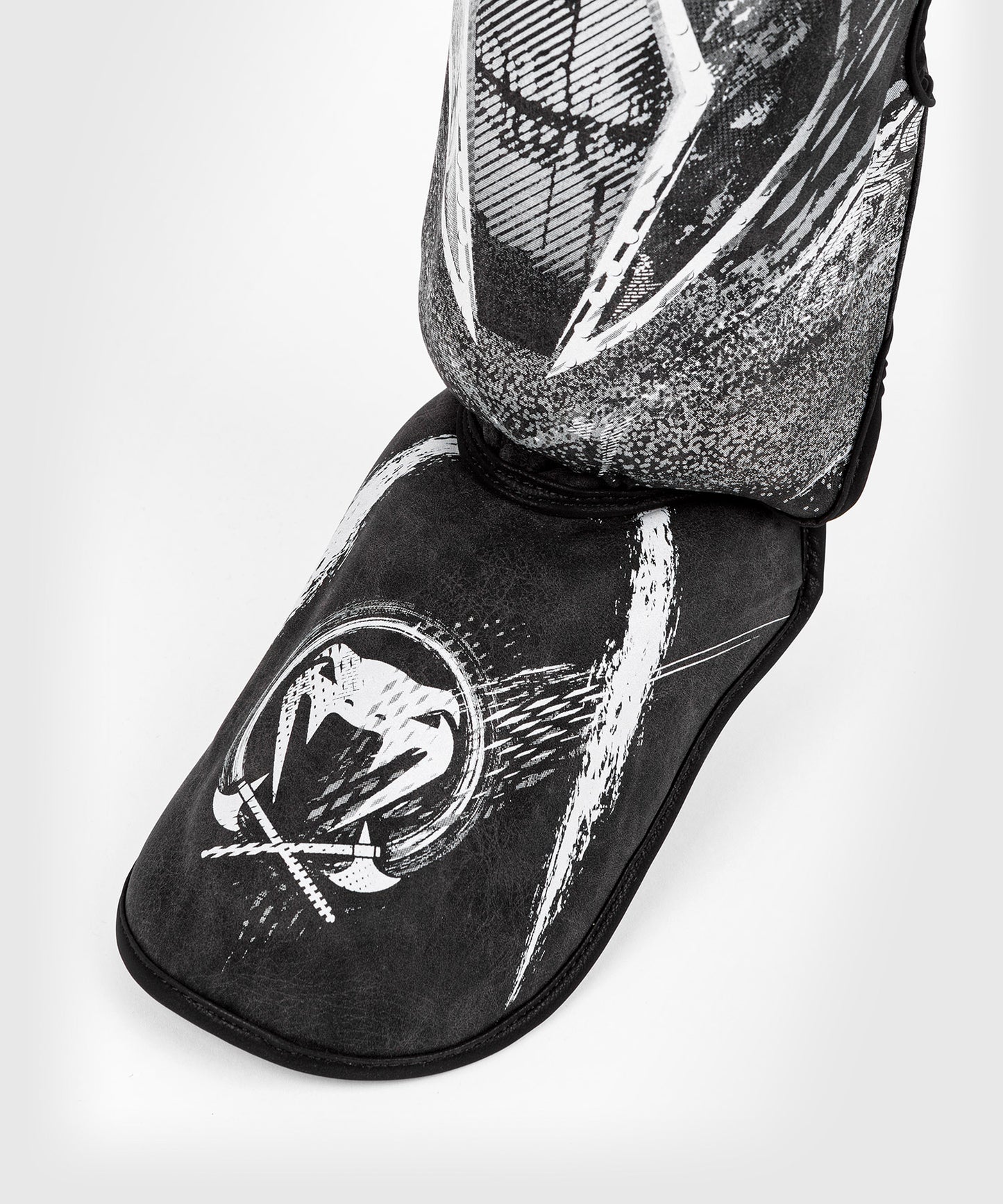Venum GLDTR 4.0 Shinguards