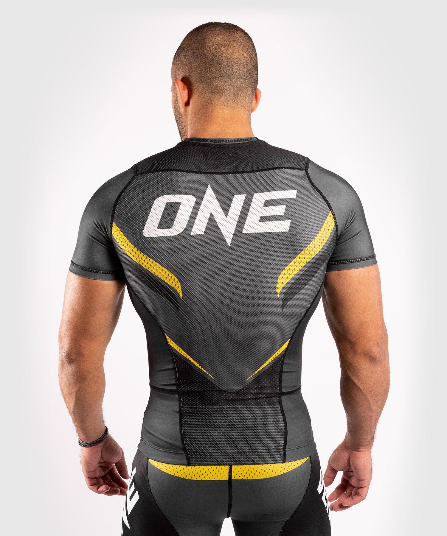 Venum ONE FC Impact Rashguard - short sleeves - Grey/Yellow