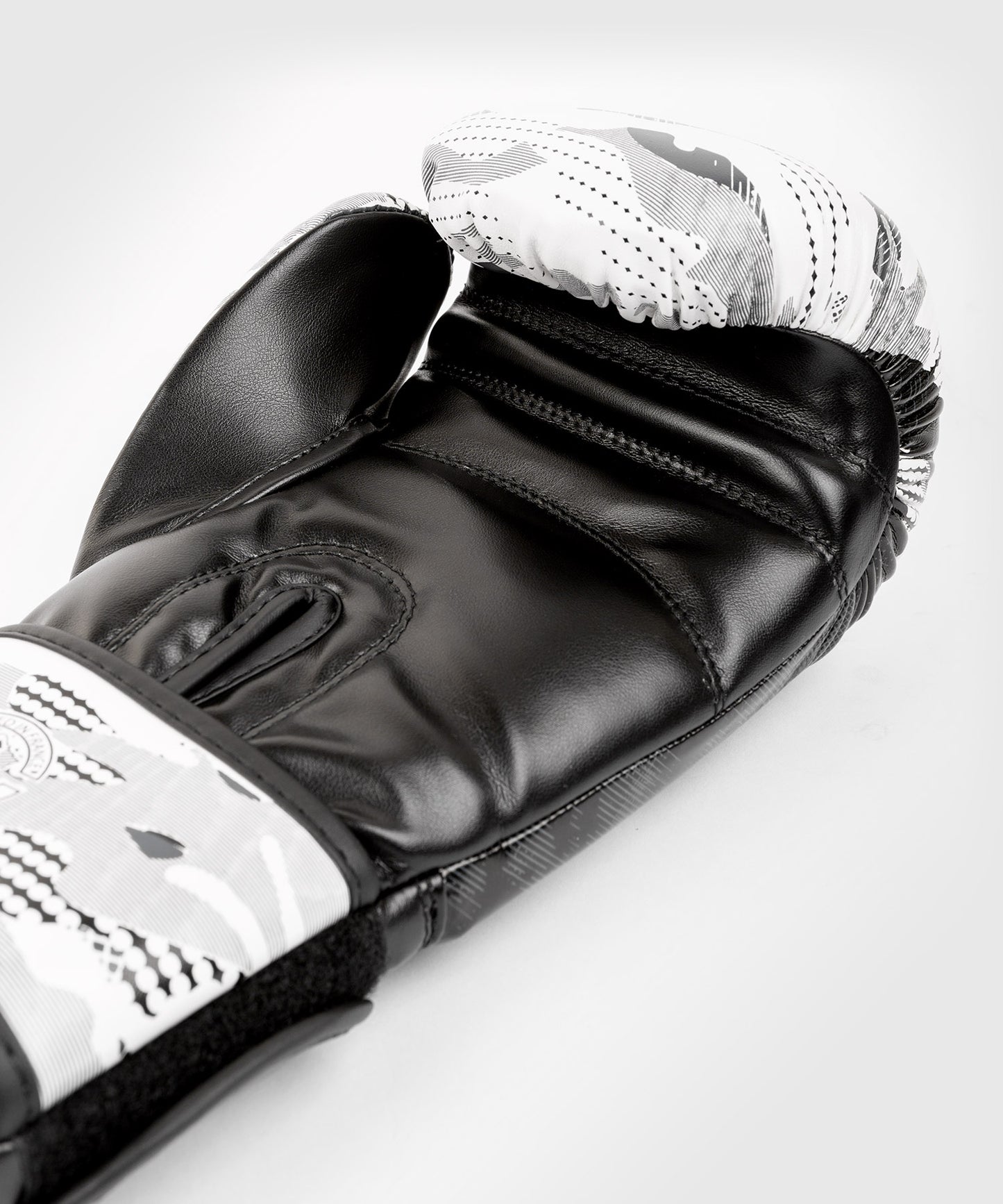 Venum Defender Contender 2.0 Boxing Gloves - Urban Camo