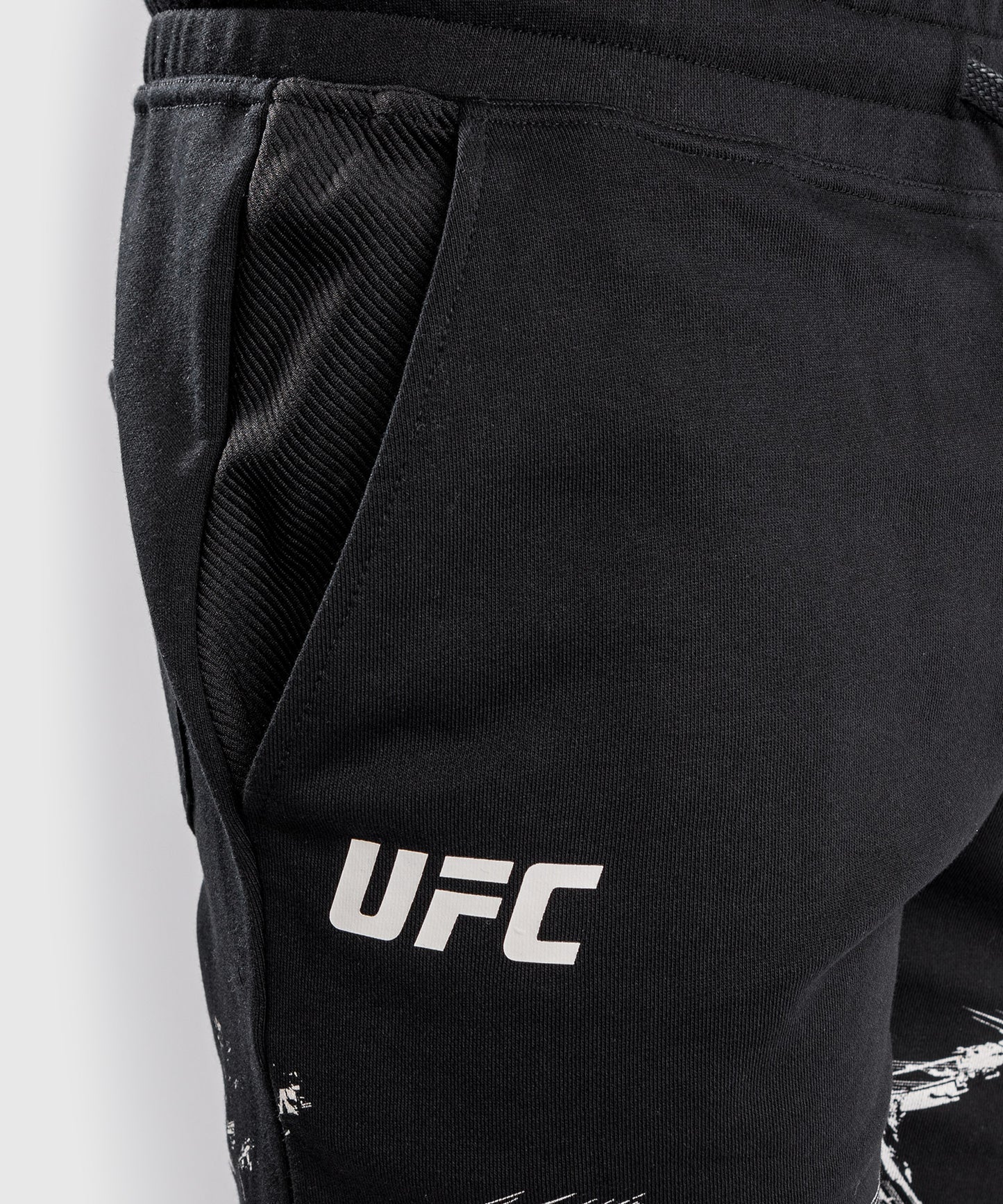 UFC Venum Authentic Fight Week Men’s 2.0 Short - Black/Sand